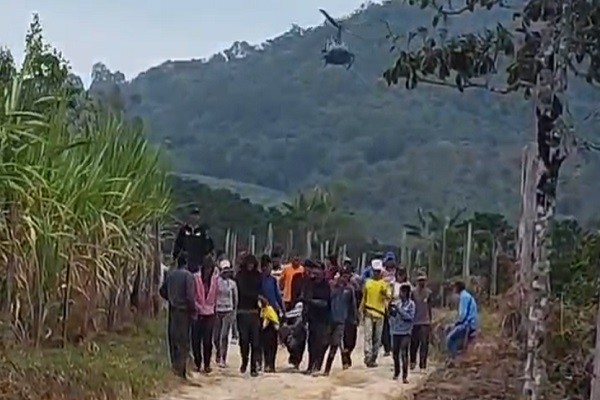 Ejército no pudo recuperar cuerpo de guerrillero por presencia de civiles que se lo llevaron