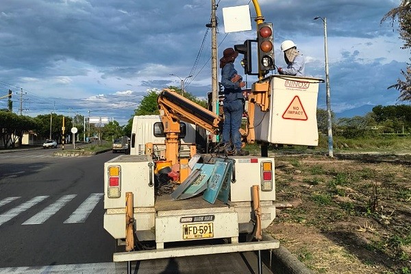 Secretaría de Movilidad paga con recursos de los neivanos el vandalismo en los semáforos