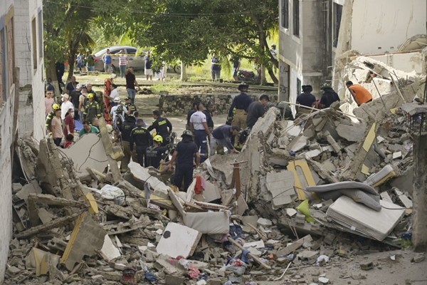 Tragedia Anunciada, en Barranquilla edificio residencial colapsa