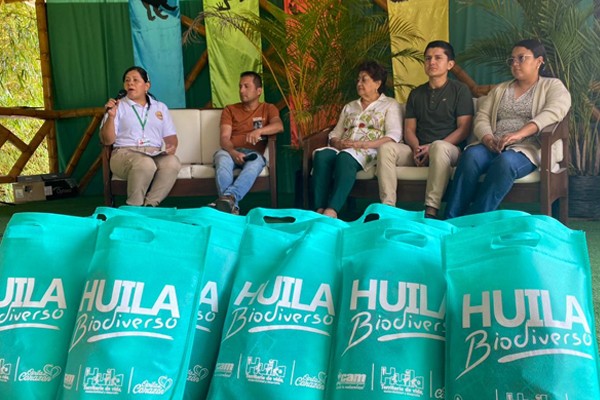 Empresas del Huila reciben reconocimiento por prácticas sostenibles en el sector forestal