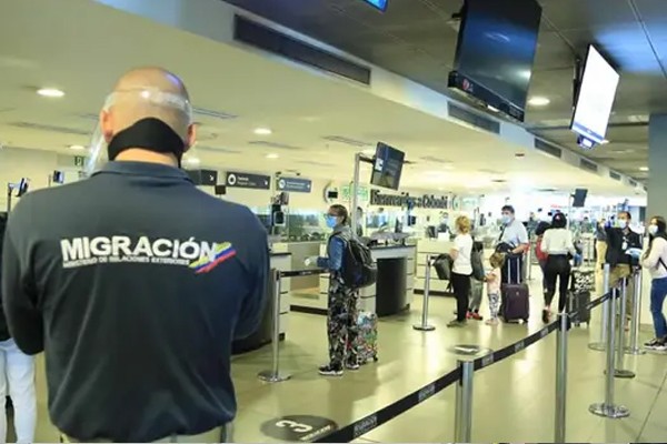 Aerolíneas alertan por demoras en El Dorado tras huelga de Migración Colombia