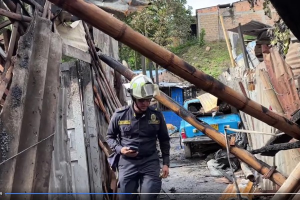 Incendio estructural en el Barrio Cálamo de Pitalito, varias viviendas afectadas