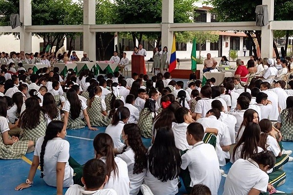 La premisa en Neiva, que ningún niño se quede sin estudiar