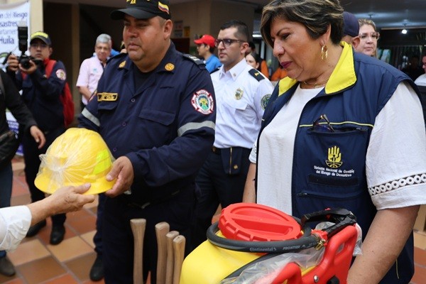 Organismos de socorro del Huila reciben equipos por más de $297 millones