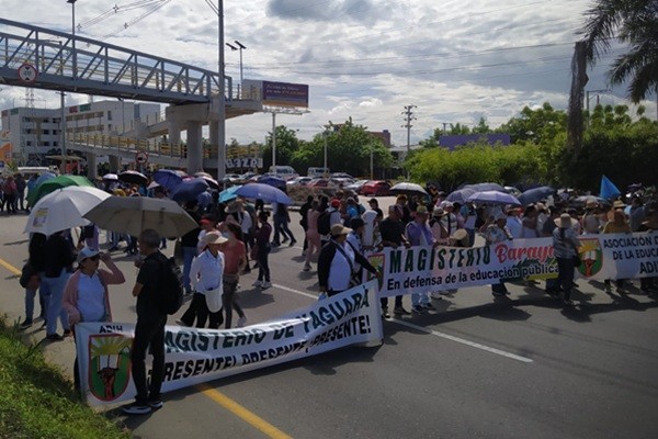 Docentes rurales del Huila amenazados por grupos al margen de la Ley